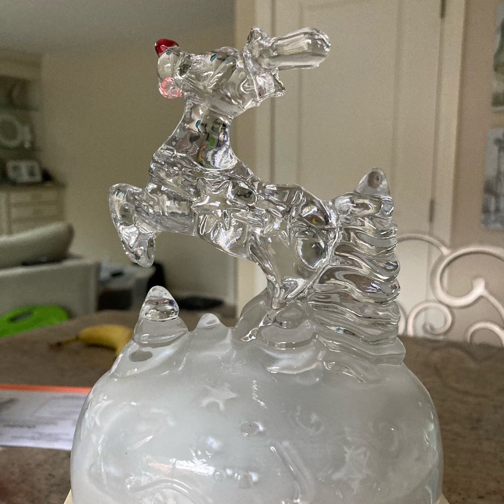 MUSICAL RUDOLPH CRUSTAL FIGURINE